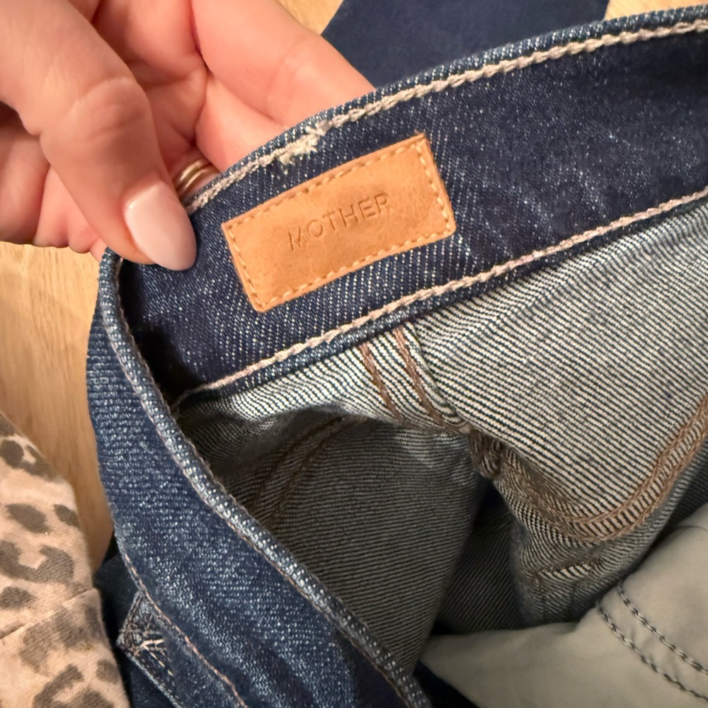 MOTHER Mid Rise Rider Flood Jeans - Picture 4 of 4